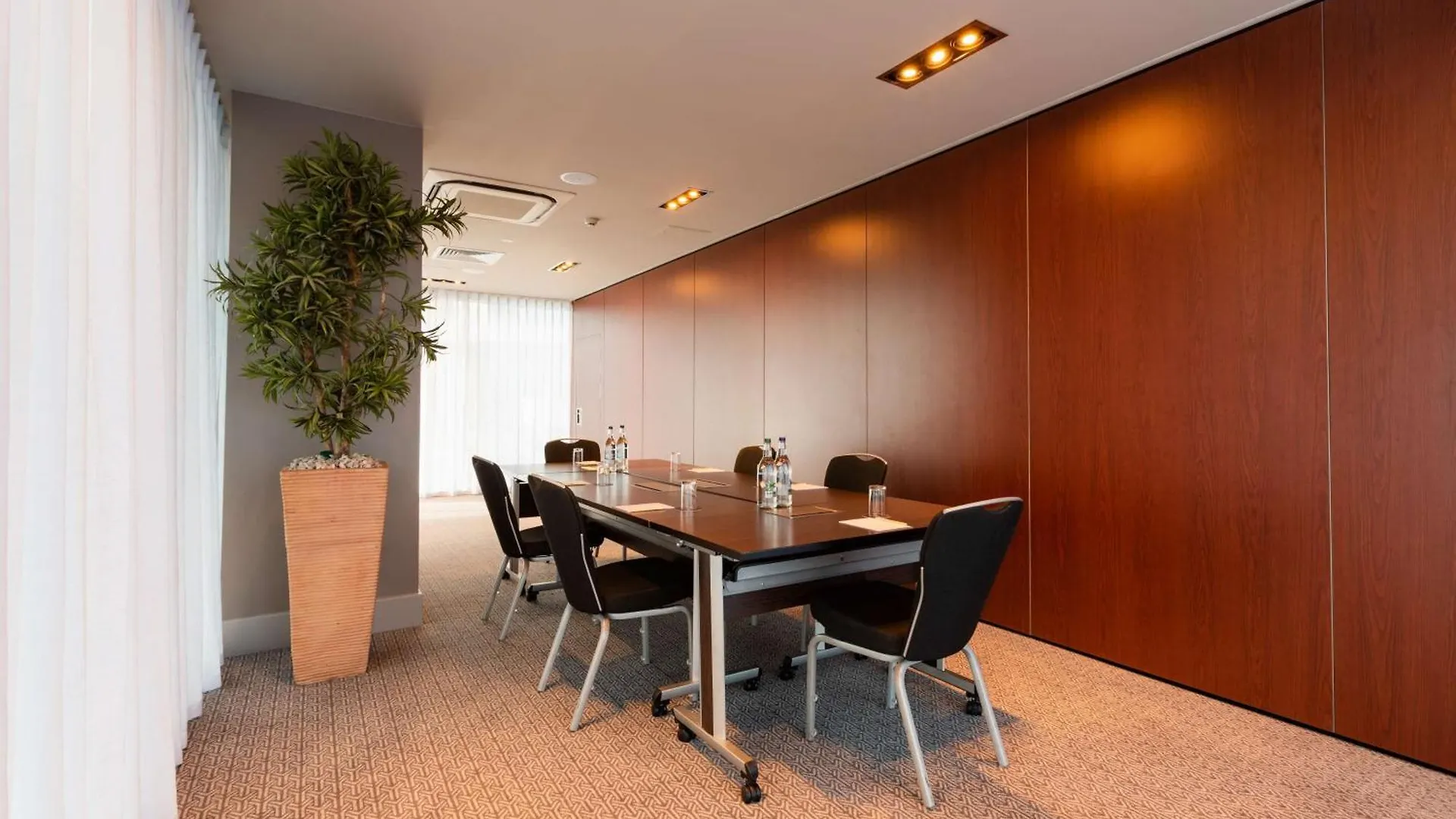 Doubletree By Hilton Hotel Newcastle International Airport