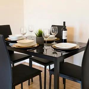 birmingham-short-stay-contractors-digs-2-bed-2-bathroom.hotelsin-nottingham.com/