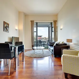 Apartment Week2week Spacious 1br, Newcastle upon Tyne